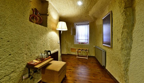 Chambre Supérieure (Cave)