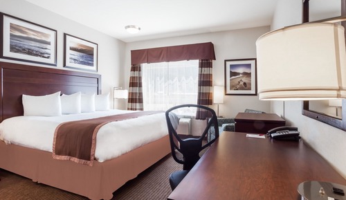 Chambre Deluxe, 1 très grand lit et 1 canapé-lit