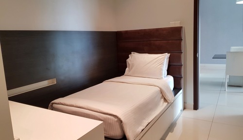 Appartement « Premier », 2 chambres, piscine privée (Check in at D'Esplanade Residence)