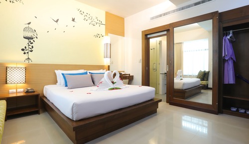 Chambre Deluxe, accès piscine