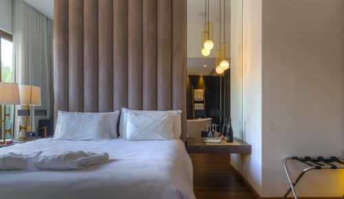 Suite Premium, 1 très grand lit, balcon