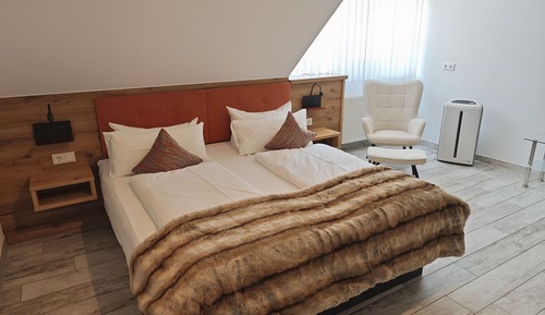 Chambre Double Familiale, salle de bains attenante (optional mit Kinderzimmer)
