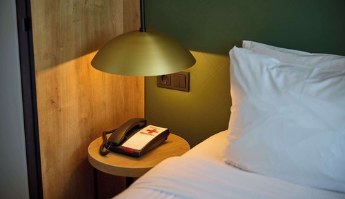 Chambre, 1 grand lit, accessible aux personnes à mobilité réduite