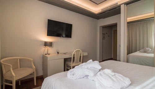 Chambre Standard Double ou avec lits jumeaux (Accesso alla Spa illimitato)