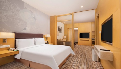 Suite, 1 chambre, accessible aux personnes à mobilité réduite, accès au salon club