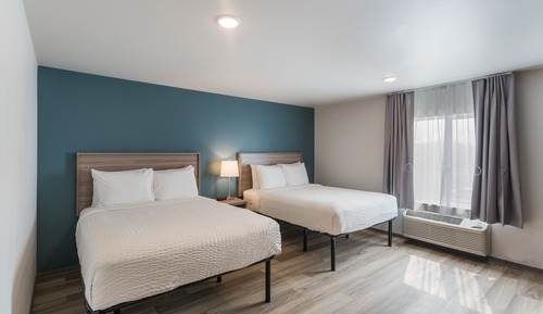 Chambre, 2 grands lits, accessible aux personnes à mobilité réduite, non-fumeurs (Accessible Tub)
