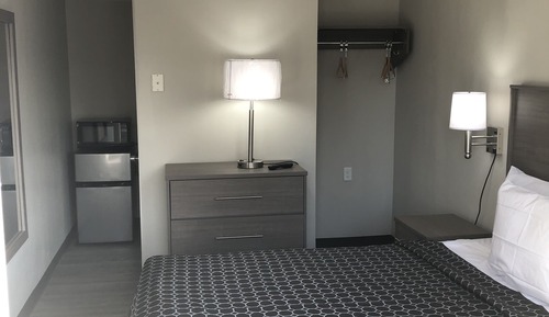 Chambre Simple Standard, 1 grand lit