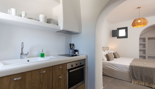 Elegant 2 Bedroom House with sea view
