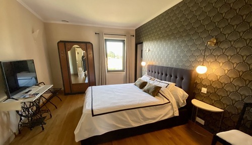 Chambre Double Deluxe, salle de bains privée, vue piscine (Rétro)