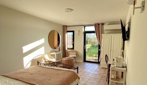 Chambre Double Romantique, salle de bains privée, vue jardin (Club)