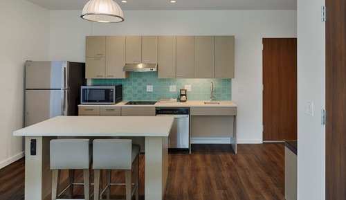 Suite Studio, 1 très grand lit et 1 canapé-lit, accessible aux personnes à mobilité réduite