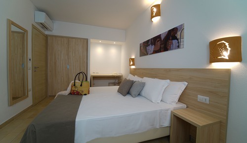 Chambre Économique Double ou avec lits jumeaux