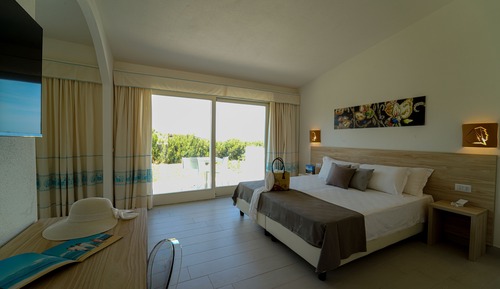 Chambre Confort Double ou avec lits jumeaux, vue mer