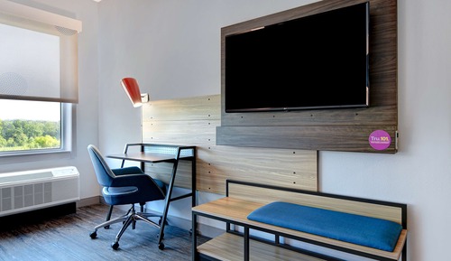 Chambre, 2 grands lits, accessible aux personnes à mobilité réduite, baignoire (Mobility & Hearing)