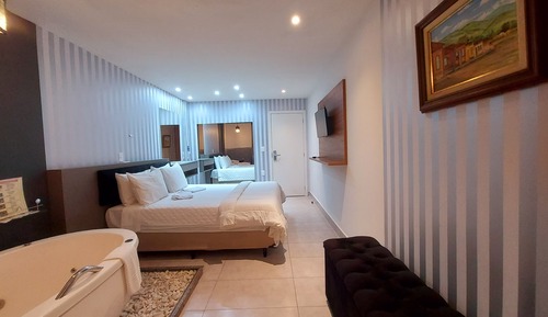 Chambre Double Lune de Miel, vue piscine