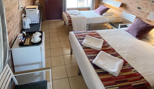 Chambre Classique Double ou avec lits jumeaux (Twin Bed 2 People Room)
