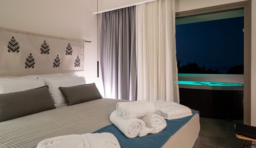 Suite Majestueuse, baignoire à jets, vue mer