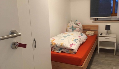 Chambre Simple, salle de bains commune