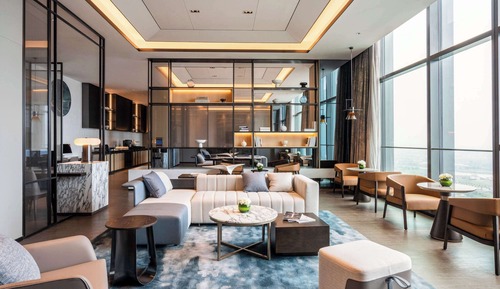 Suite Premium, 1 très grand lit, accès au salon club, vue lac (Executive, High Floor)
