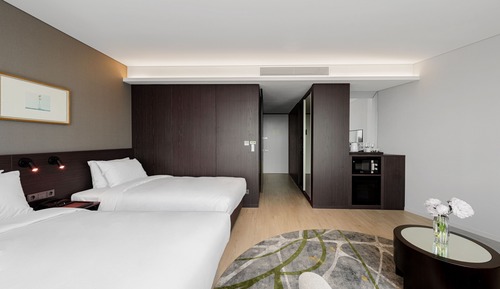 Junior Suite Family Twin with Breakfast for 3