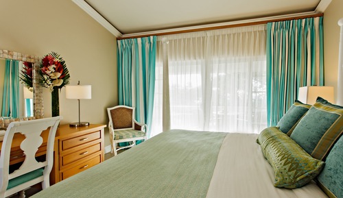 Chambre, vue jardin (Solo)