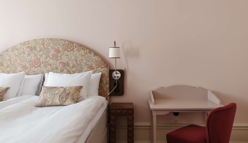 Chambre Deluxe, 1 très grand lit, non-fumeurs (with Sofabed)