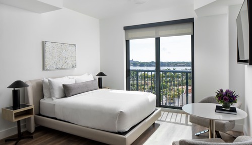 Penthouse Premium, 1 grand lit