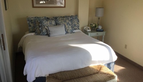 Blue Suite 101, 1 Queen Bed