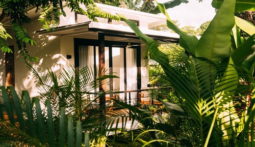 Studio, vue piscine