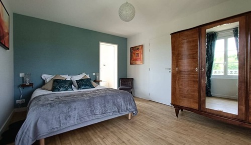 Chambre Simple, salle de bains attenante