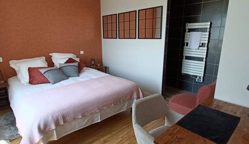 Suite Confort, salle de bains attenante