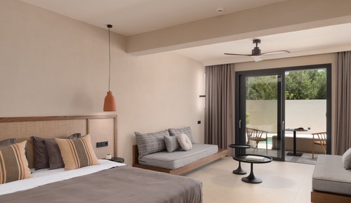 Suite Studio Confort, accès piscine