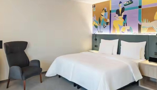 Chambre, 1 très grand lit, accessible aux personnes à mobilité réduite