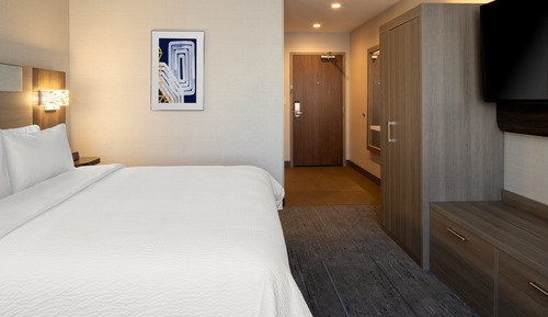 Suite, 1 très grand lit, accessible aux personnes à mobilité réduite (Mobility Access Tub)