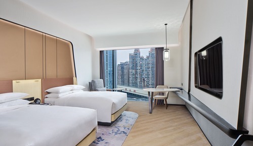 Chambre, 2 lits doubles, vue fleuve