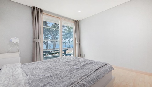 Chambre, 1 chambre (NUSADUA 102)