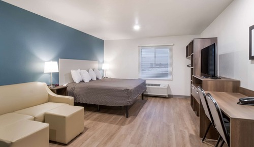 Chambre, 1 très grand lit, accessible aux personnes à mobilité réduite, non-fumeurs