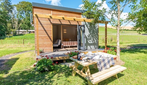 Cabane, salle de bains attenante