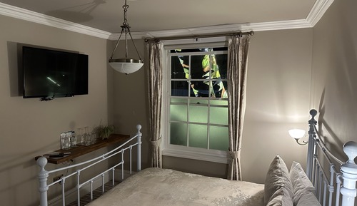 Chambre Double, vue cour intérieure (Room A)