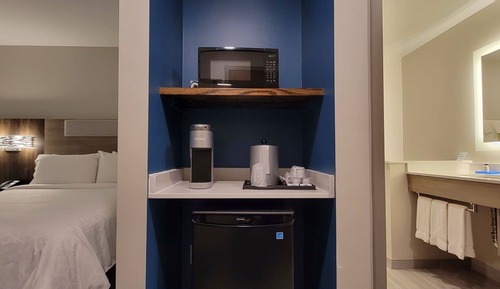 Chambre Standard, 2 grands lits, accessible aux personnes à mobilité réduite (Accessible Tub)