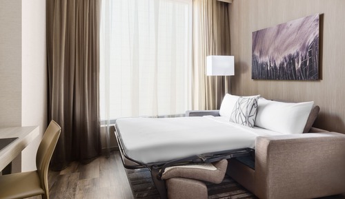 Chambre, 1 très grand lit et 1 canapé-lit, non-fumeurs, vue ville