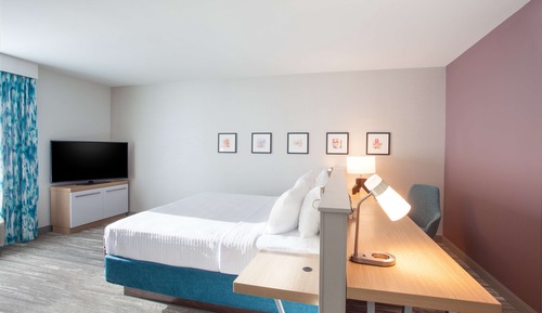 Chambre, 1 très grand lit (Drinks & Snacks)