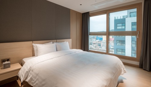 Suite Royale (3 Room)
