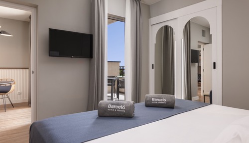Suite Junior (Deluxe, 3 adults + 1 child)