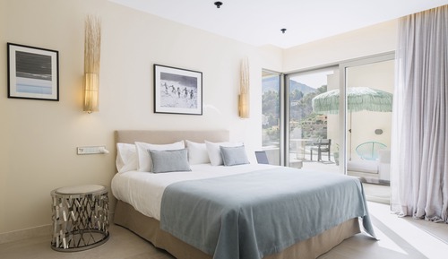 Chambre Double Supérieure, terrasse, vue partielle sur la mer