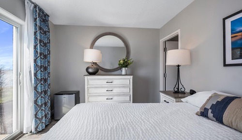 Chambre, plusieurs lits (FBSSBV)