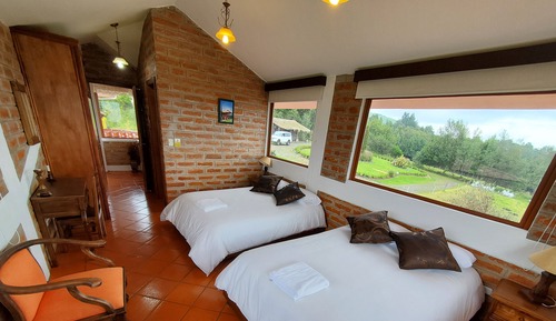 Chambre Supérieure avec lits jumeaux, vue montagne