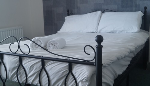 Chambre Double Supérieure, salle de bains attenante, vue marina (R1)