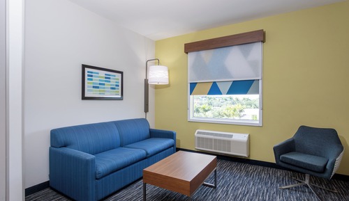 Suite, 1 très grand lit, accessible aux personnes à mobilité réduite (Accessible Tub)