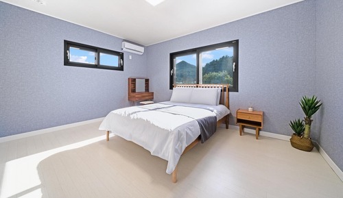 Chambre, 4 chambres (STAY camp(caravan, beamprojector))